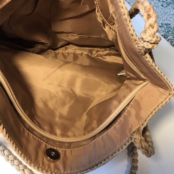 The SAK Handbag - Picture 4 of 5